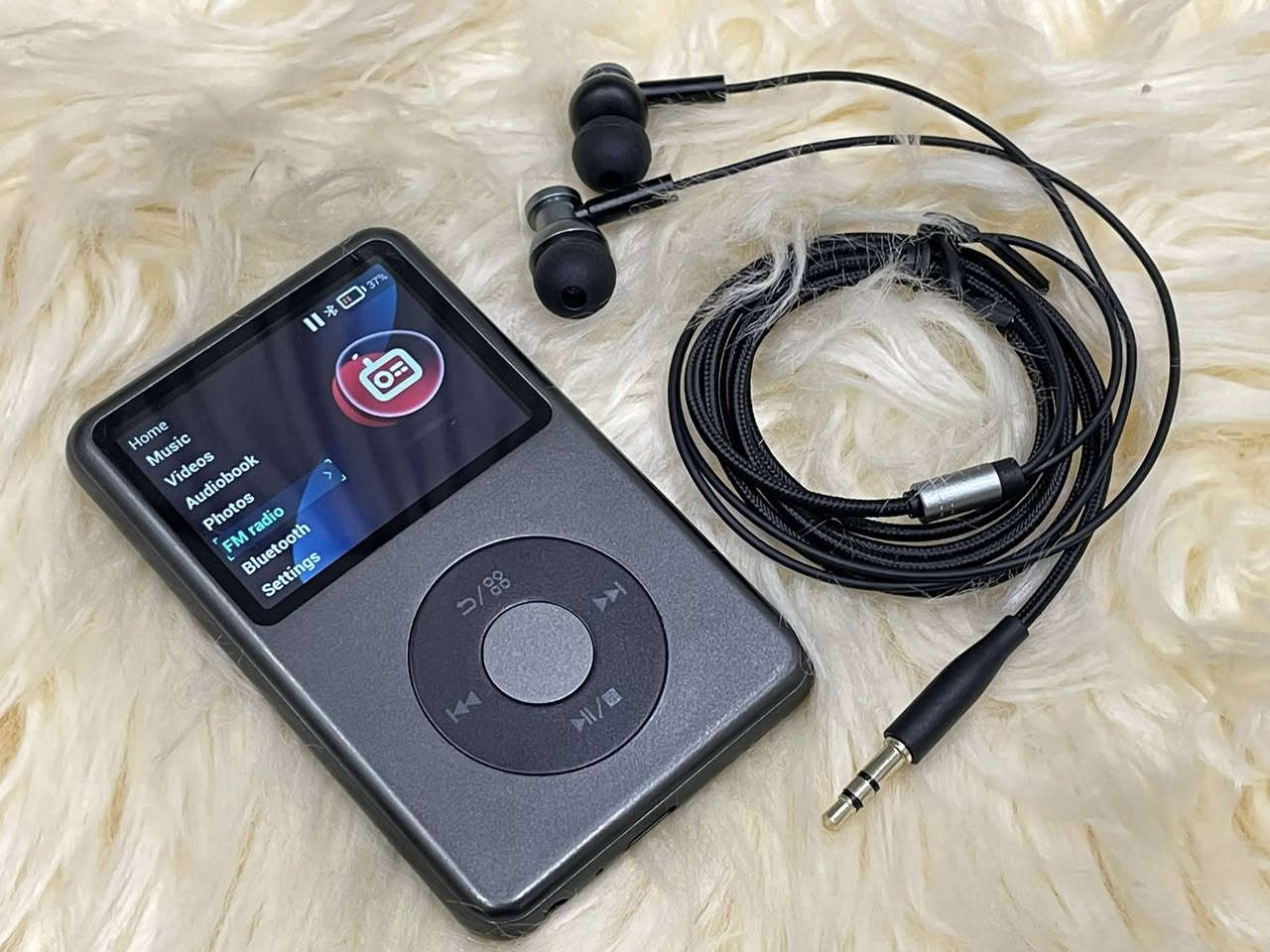 مشغل mp3 و فديو من شركة  Innioasis Y1
راديو FM على الهيدفون
بلوتوث
شحن تايب C

جديد كامل الملحقات

للطلب و الاستفسار مراسلة الصفحة
متوفر توصيل لجميع محافظات العراق


**إذا كنت صاحب هذا الإعلان وتريد حذفه لأي سبب، رجاءا أرسل رسالة إلى الدعم الفني**