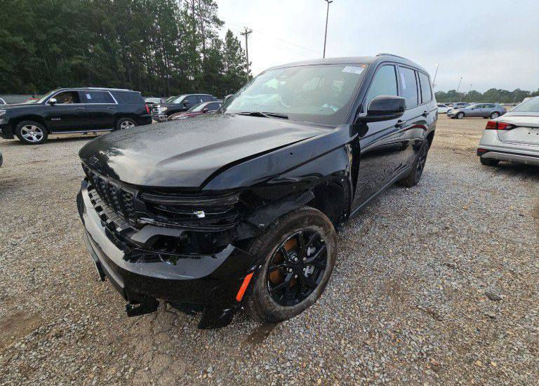 سلام عليكم جيب موديل
2024 فول مواصفات 
رقم بغداد دولي تحويل مباشر
عدا البانوراما كلين بدون
تبديل ما مفتوح بيها ولا
قطعه كفاله عامه من 
الصبغ 7 راكب لون مميز
زيتوني طوخ السياره 
جديده احلى من الصور 
السعر 350 وبيها مجال
حك الجيه مكاني بغداد 
اليوسفيه الرقم 
*********** بي واتساب
***********
