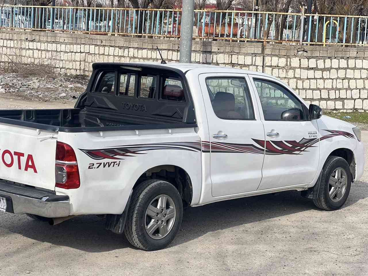 تۆیۆتا هایلۆكس 2014 نمونە لە جوانی ویل كرۆم سەیارە بێ دەعمو لێدراوە تەنها ٣ پەڵەی بۆیاخە سەنەوی پلاستیك بەشەرتی ماڵی مەدەنی گێرومەكینە بەشەرتە  ***********
