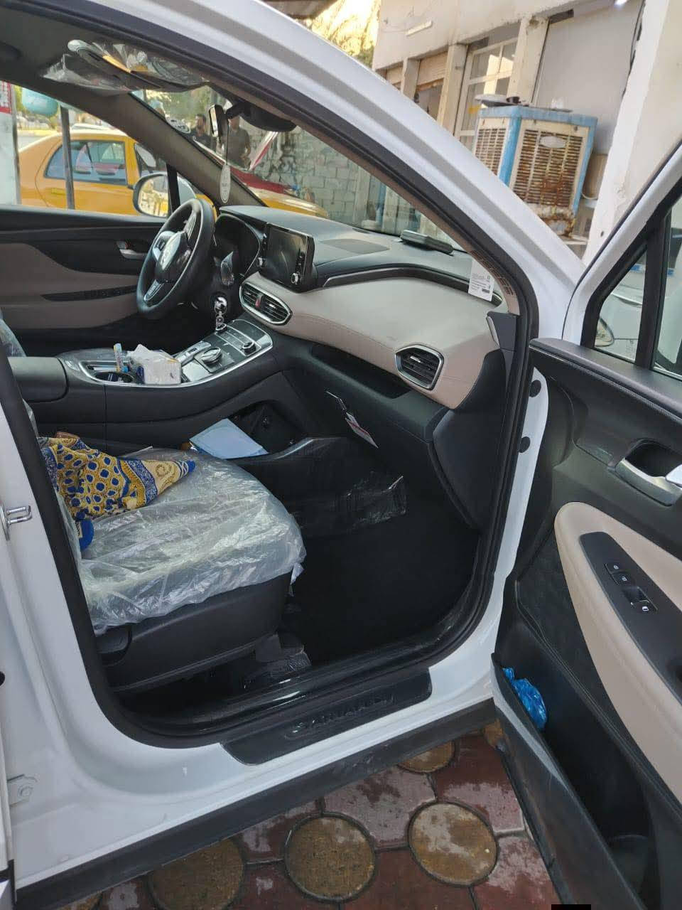 سنتافيا 2022 وارد امريكي كلين تايتل بدون ضربة بدون صبغ بدون بارد
السيارة على وضع الشركه

مكان السيارة بغداد 

رقم بغداد الانكليزي الجديد!!! 

رادار امامي

هندبرك بصمه

كير بيانو

توقف ذاتي لتجنب الحوداث

تحديد مسار

إطفاء ذاتي

لايت زنون بلادي LED‏

تعليق تلقائي

ماشيه 59 الف كيلو سياره جديده بحاله الزيرو كلين

السعر 230 

هاتف : ***********
