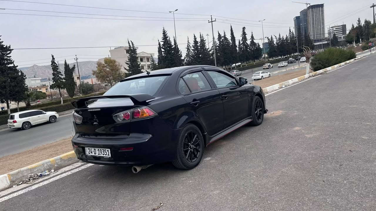 سلام عليكم
للبيع لانسر قرش ٢٠١٧  بلاك ادشن ماشيا ٨٨مايل فول عده البصمه بيه قطعتين تبديل شركه وشبرين صبغ السياره كفالة المحرك والكسر والتحويل والغرامات والسعر ١٢٥بيها مجال وعليها١٤٠الف غرامه ينزل من السعر
سياره احلا من صور هواي و لتقارنوها ب مهجومات سياره مناقصها شيي بش شغل واطلع 🖤 
مكان دهوك
***********
او استفسار خاص
