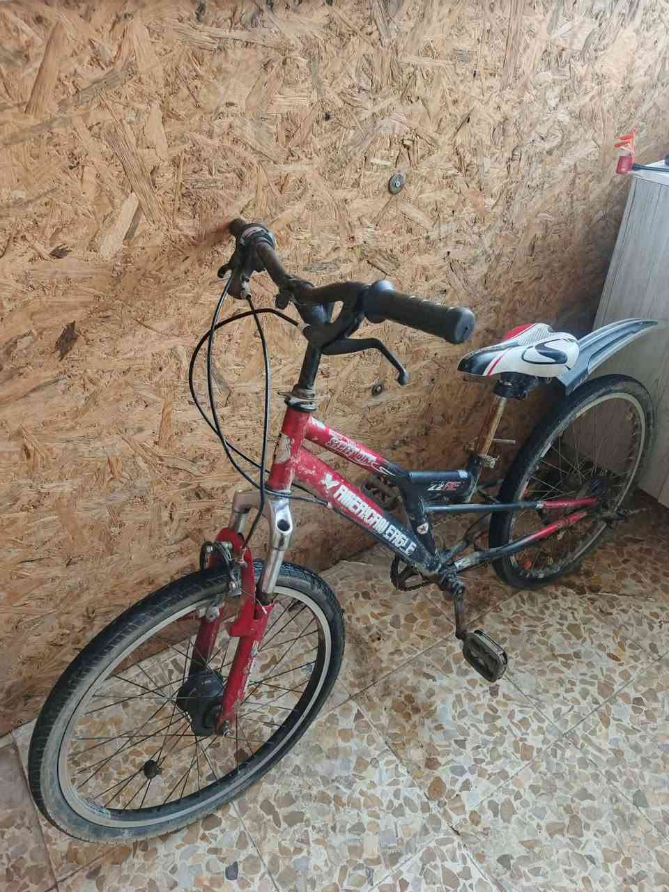 بايسكلات للبيع
الرصاصي
 حجم ٢٦ 
دبل شغال 
اسطابات شغال 
فقط يرادله ضب ويل الخلفي + قمجه مال كير
كير ٣+٧ 
سعر ٤٥ بي مجال 

الاحمر 
حجم ٢٠ 
٢ دبل شغال 
اسطابات شغال 
فقط يرادله عيار كير 
كير ١+٦ 
سعر ٤٠ 
مكاني موصل جانب الايسر


**إذا كنت صاحب هذا الإعلان وتريد حذفه لأي سبب، رجاءا أرسل رسالة إلى الدعم الفني**