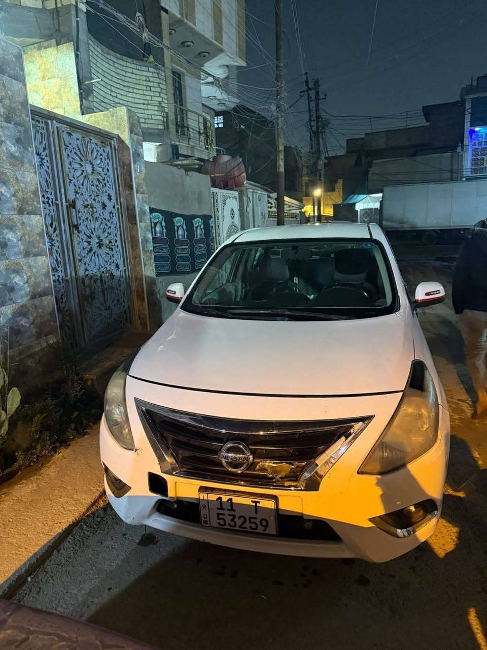 سلام عليكم نيسان سني سعر102
موديل 2018 كير محرك ما مفتوحات كهربايات تبريد بشرط مكفولة مغلفة جلد الارضية وبيها شاشة 
مابيها صبغ فقط بارد 3 مكانات وصغار بسمي رقم انكليزي مكاني بغداد البلديات  رقمي ***********
*********** بيهن واتساب

