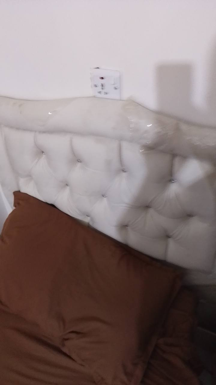 مرحبا غرفه شبابيه للبيع خشب عراقي كنتور جربايه وكومدي  وثلاجه كنتوريه بس يحتاجلها غاز ممصلحه ابد  مكاني دوره


**إذا كنت صاحب هذا الإعلان وتريد حذفه لأي سبب، رجاءا أرسل رسالة إلى الدعم الفني**