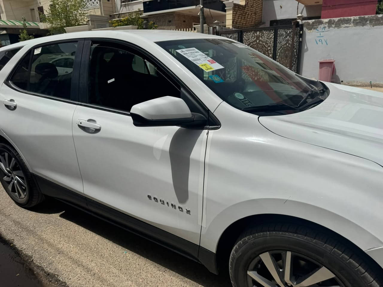 السلام عليكم
كيونكس موديل 24 وارد امريكي حادث بداية الجاملغ جة السابق وربع البنيد 
سيارة باسمي  رقم ذي قار مداور ثاني يوم تحويل مباشر 
سيارة جديدة كلش متخير عليها ولا دينار ماشية 8000ميل 
المواصفات معروفة 
كشن سائق كهرباء 
حساس امامي خلفي 
تبريد قطعتين 
رادار جانبي 
وباقي المواصفات معروفه 

السعر 175او بية مجال قليل 
للتواصل الاتصال على الرقم 
***********
نفس الرقم بي وات ساب
