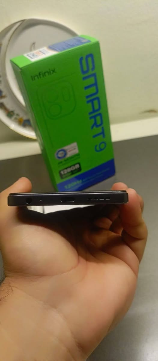 السلام عليكم
انفنكس سمارت 9
جديد بالباكيت حتى غراضة مامستخدمة بعده ممفعل

الذاكرة 128
العشوائية 8
بطارية 5000
كل ملحقاته موجودة
السعر 110 بي مجال للعملة 
العنوان بغداد البياع او حي العامل


**إذا كنت صاحب هذا الإعلان وتريد حذفه لأي سبب، رجاءا أرسل رسالة إلى الدعم الفني**