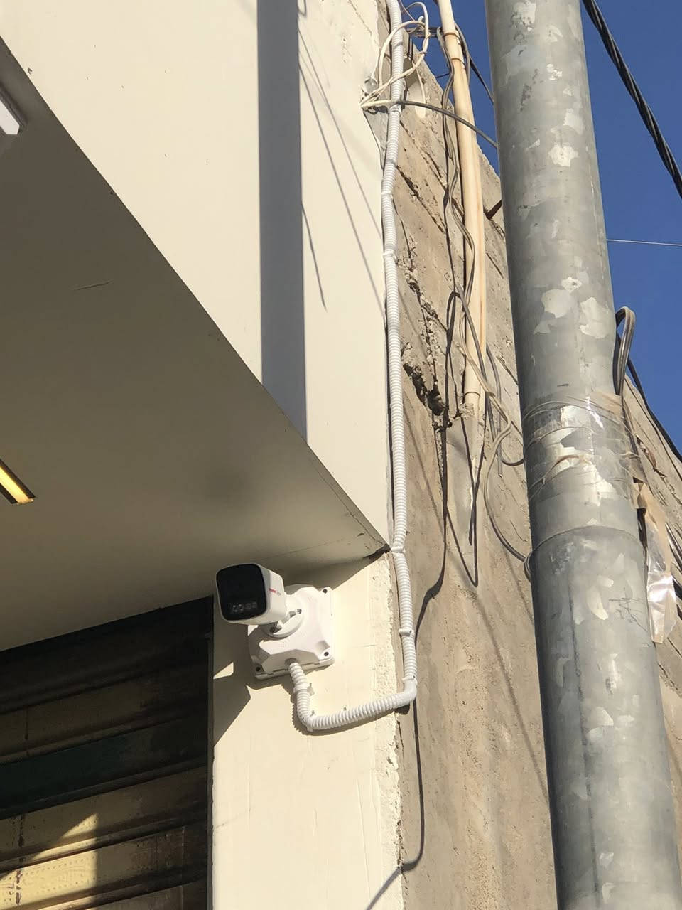 رمضان مبارك 🩵
جانب من اعمالنا في قضاء النصر   
المهني موسى الكامرات***********
فني مختص في جميع انواع الكاميرات تنصيب وصيانة جميع اعطال  الكاميرات المراقبة الانالوك والـ ip
حافظ على املاكك  مع امان متطور ✅
ذي قار _الناصرية _قضاء الرفاعي 
العمل في جميع انحاء ذي قار

 #دهوا #نضام #امان #دهوا #
