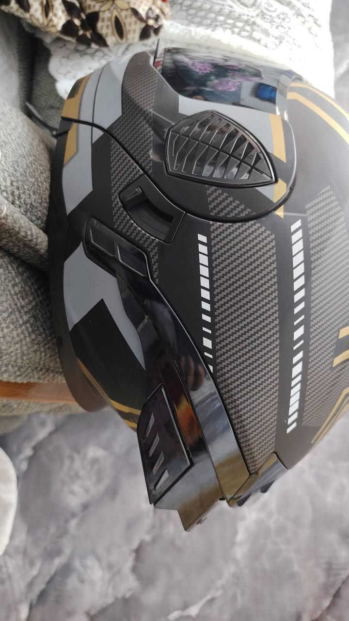 السلام عليكم من رخصت الادمن خوذه للبيع سيزر فج قلاب السعر خاص الاستفسار عن هذا الرقم ***********
