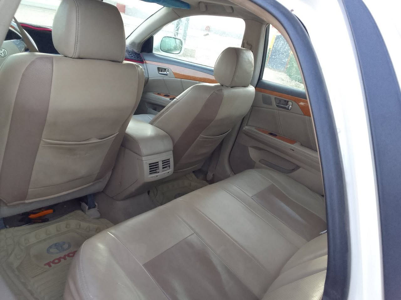 افلون خليجية سعودية فول بصمة فول موصفات رقم بغداد انكليزي شرط تحويل بيها صبغ بابين وجاملغ اثر شخوط بدون حادث السعر ١٢٠ورقة وبيها مجال محرك ٣٥٠٠اقتصادي بشكل اعتبرها بصرف البانزين النترا محرك ٢٠٠ومراوس حسب القناعة مكان السيارة ديالى مندلي ***********
