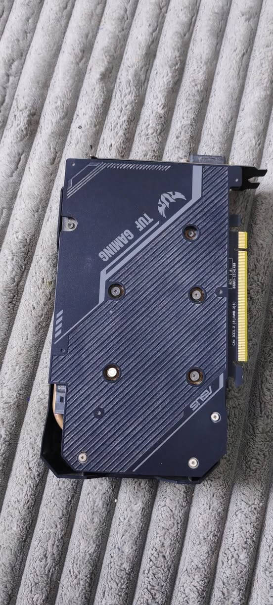 كارت شاشه للبيع

GTX 1660 SUPER ASUS TUF
الكارت نضيف كلش بعد الستيكر موجود
حرارته تحت الضغط 2K توصل 70 - 74
السعر 165 الف
مكاني بغداد / ***********
