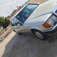 مرسيدس دب • ١٩٨٨ • الغراف