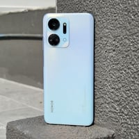 هونر X7A  جهاز نضيف الذاكرة 128 بطاريه 5000 يدعم شحن سريع كامرته 64 ام...