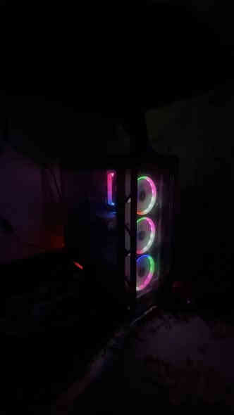 السلام عليكم 
Pc للبيع
الموصفات

I5 9400F
MB H310
RAM 16 3200HZ
GTX 1660 SUPER
SSD 256 GB
HDD 1TB
PSU 550 W
مع شاشة144hz
Speakers
الحاسبة ابيعها مع جميع الملحقات ب 525وبيها مجال بسيط
مكاني بغداد 
***********
