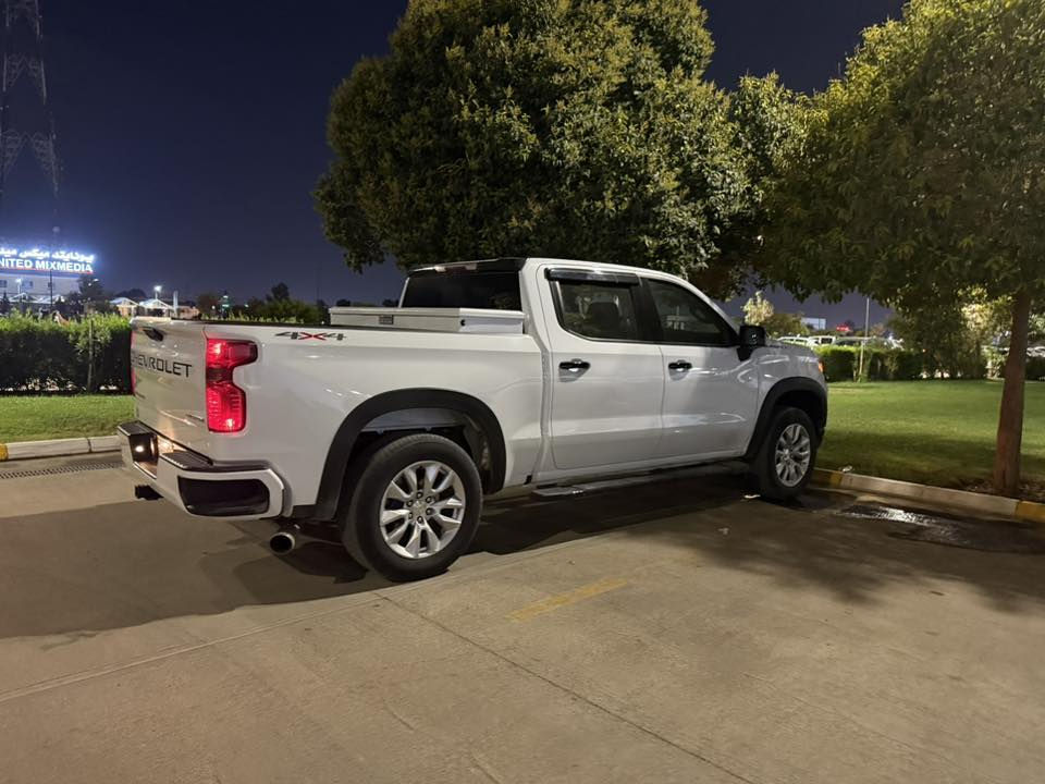 سلفرادو موديل 2023 رقم اريبل باسمي
السياره مرفعه 2.5

بيه اسبنسرات اصليه وكاله

كرسي كهرباء

شاحن واير ليس

رادرات اماميه

تحديد مسار

قياده ذاتيه

كار بلي اوتي 

اوتو ستوب 

اوتو هولد

تشغيل عن بعد 

باب الخلفي كهرباء

نظام مرتفعات

4*4السياره

محرك 2700 تيروبو 310حصان كلش حلو سحبه وكلش اقتصاديه بالصرف

مصروف عليه مايقارب ال100$ اضافات

صدر جديد تخم تاير جديد

السياره مضيوفله صندوق خلفي سعره 400$

منظومه لايت زينون اصلي بيهن ضمان

بيه فقط جاملغ امامي صبغ بدون اي تبدل 

السياره جاهزه من كلشي مابيه اي نقص وكلشي بيه بلادي مملعوب بيه ابد اني مستوره ومرقمه ع ايدي مكان السياره بغداد 

ماشيه 53الف كيلو
السعر 30500$
اي استفسار اني حاضر 

***********
