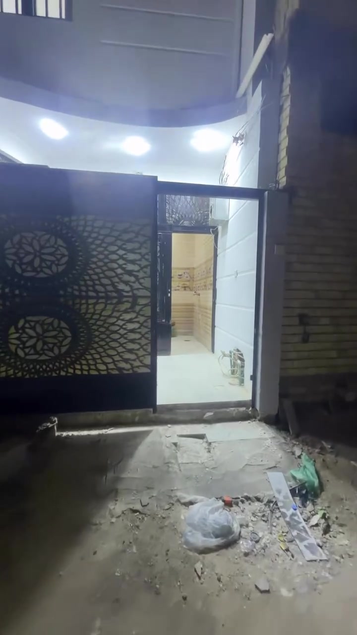 بيت 50 متر البوبيات. قريب جدا ع جار العباس   بناء حديث طابقين اكو. صور بالتعليقات للبيت 
السعر. 73 وبي مجال ثاني بيت ع الشارع العام الي. بظهر جار العباس  

***********
