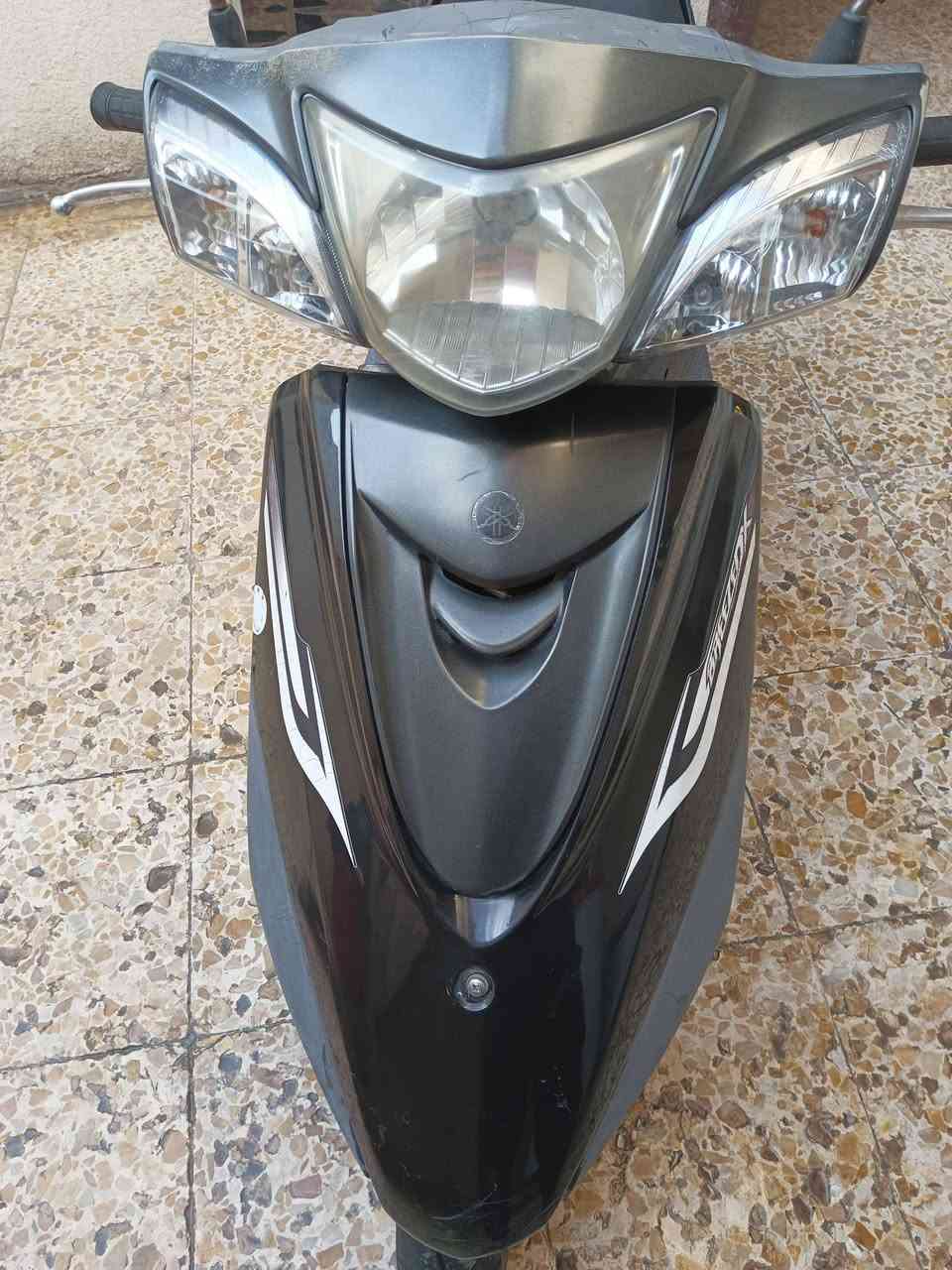 السلام عليكم
دراجه ابريز بغبغاء 
نوزل خطين رمبه
ياباني مكفولة كفاله 
عامه لون اسود
بغداد ***********
