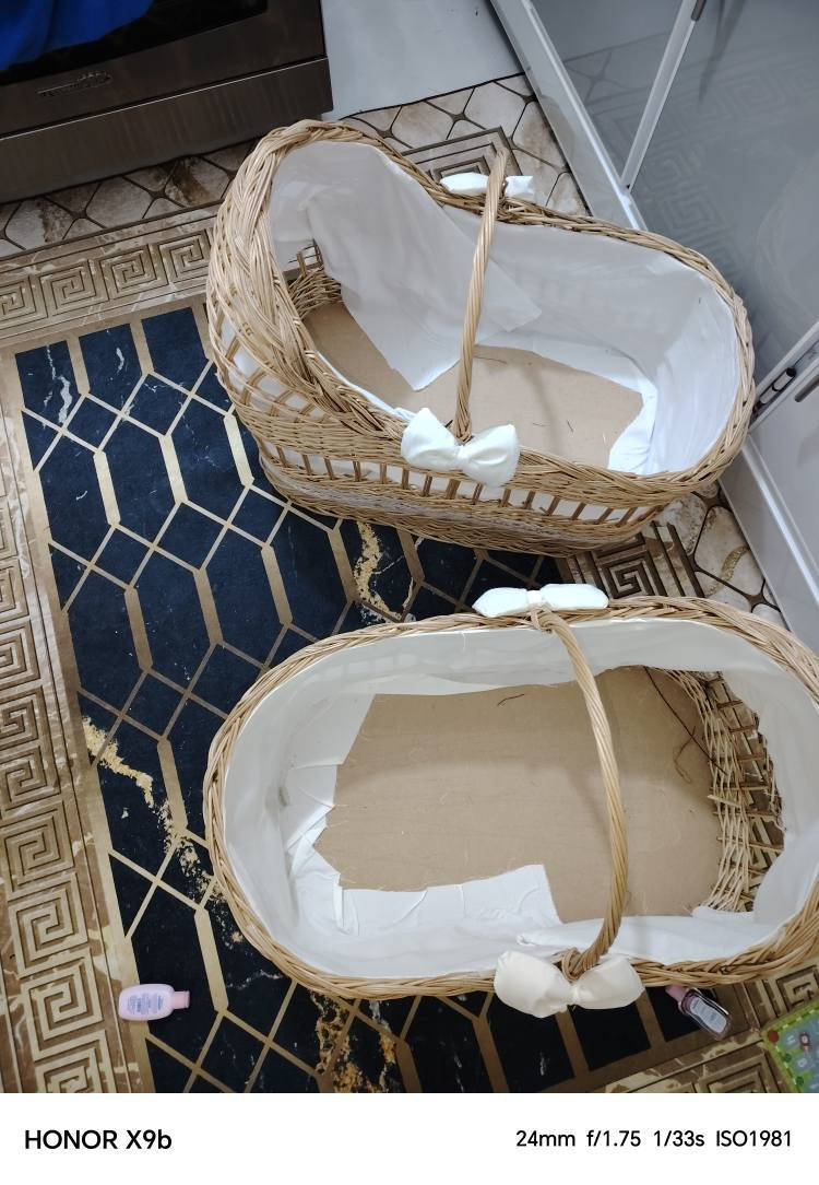 كريكوت خوص عدد 2 وياه كل كريكوت دوشك ومخده لونه ابيض واوف وايت اثنينهم ب 30 الف عمارة, ميسان


**إذا كنت صاحب هذا الإعلان وتريد حذفه لأي سبب، رجاءا أرسل رسالة إلى الدعم الفني**