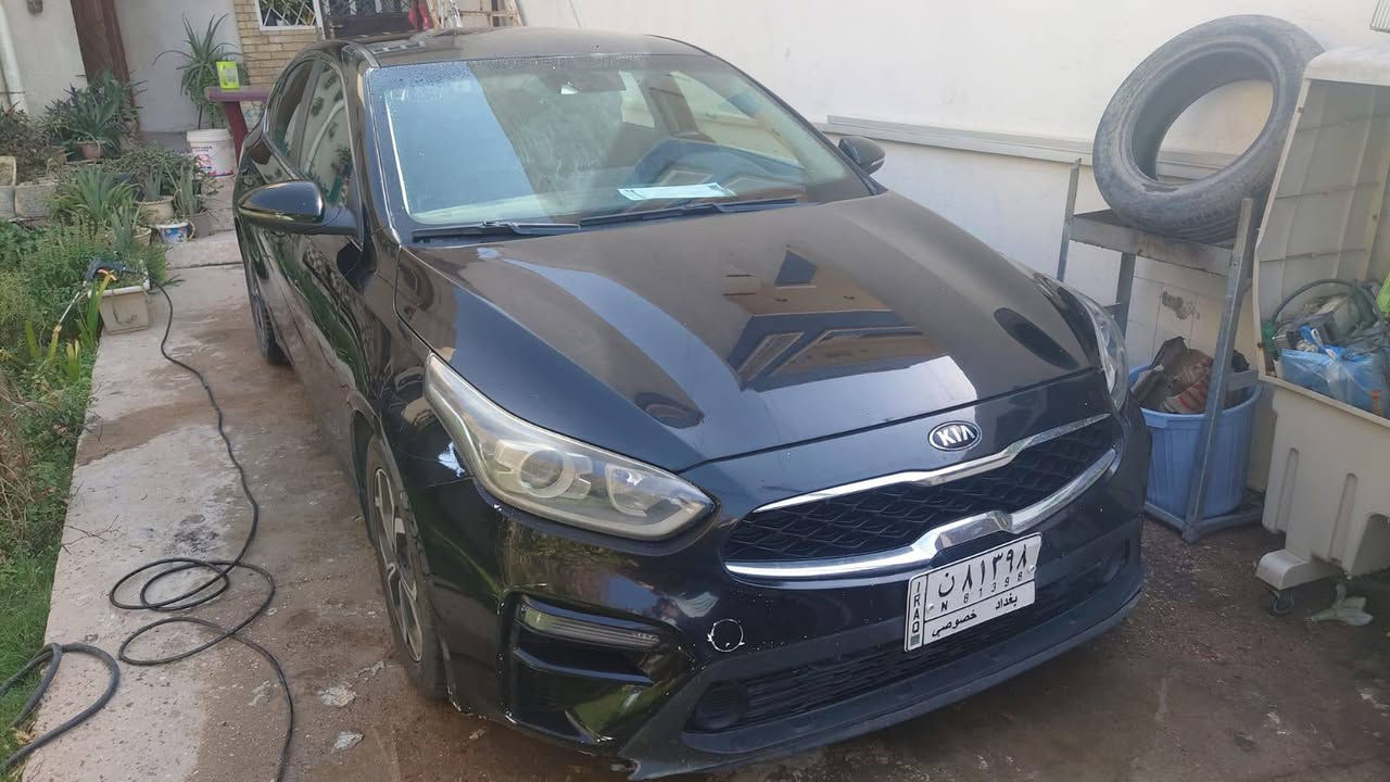 كيا فورتي 2020 وارد كندي
حادثها جاملغ خلفي عكس السائق فقط 
اللون اسود 
رقم بغداد الماني وبأسمي
سويج عدد 2
كشنات تدفئة تبريد
ويل كب 
تدفئة بالستيرن
ماشية 300 الف كم
السعر 138 $ ورقة وبيها مجال للشراي 
للاتصال *********** واتساب 
مكان السيارة :- بغداد حي الخضراء
