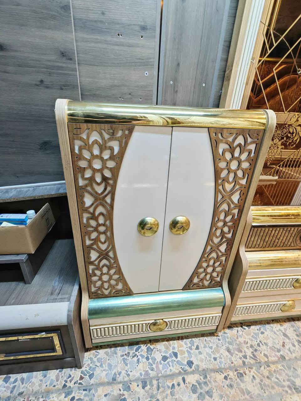 غرفه تركي 11قطعه للبيع


**إذا كنت صاحب هذا الإعلان وتريد حذفه لأي سبب، رجاءا أرسل رسالة إلى الدعم الفني**