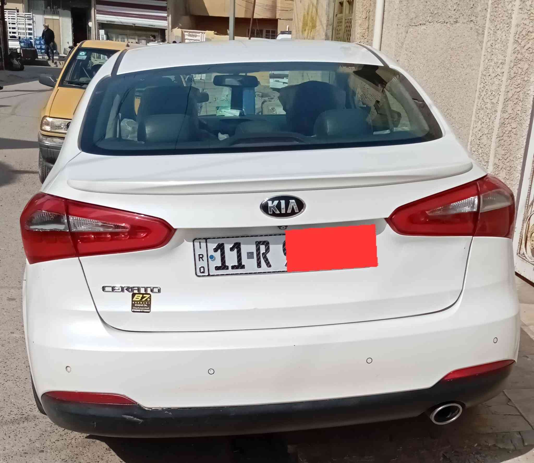 سلام عليكم  سياره سيراتو 2015 خليجي مكينه الفين 2000 بيها صبغ  جاملغ و باب خلفي الجهه اليسرى سياره فول مواصفات مكاني بغداد  رقم الهاتف ***********
السعر :140 وبيهة مجال
