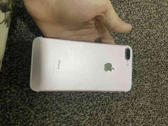 ايفون 7 بلص ذاكرة 32 
مبدلة بطارية 100 فقط
فقط اللقطة ماتشتغل
السعر 65 وبي مجال 
***********
***********
