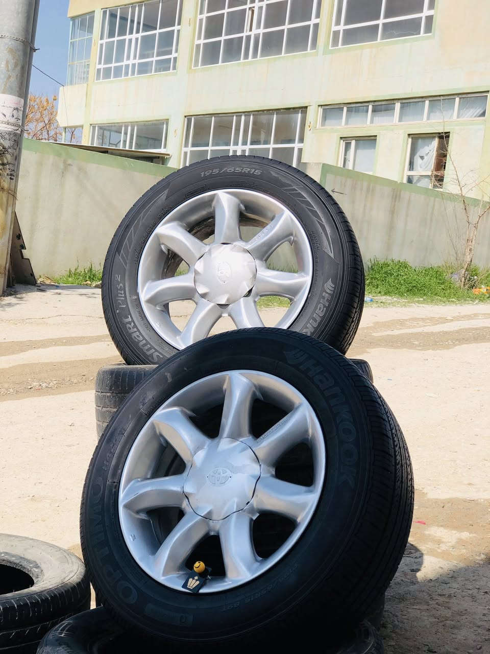 بيلاد سه نى ٤برغو
ئه م تايه ويله مان هه يه بوو فروش يان گورينه وه ماشاءالله 
شتيكى زور جوان بى كيشه يه هه ر ٤كه په كه ى ماوه بيلاد سه نى به يارمه تى ئادمينى دل ❤️🥰
***********
***********
