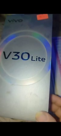 فيفو V30 Lite • نضيف • حي العسكري