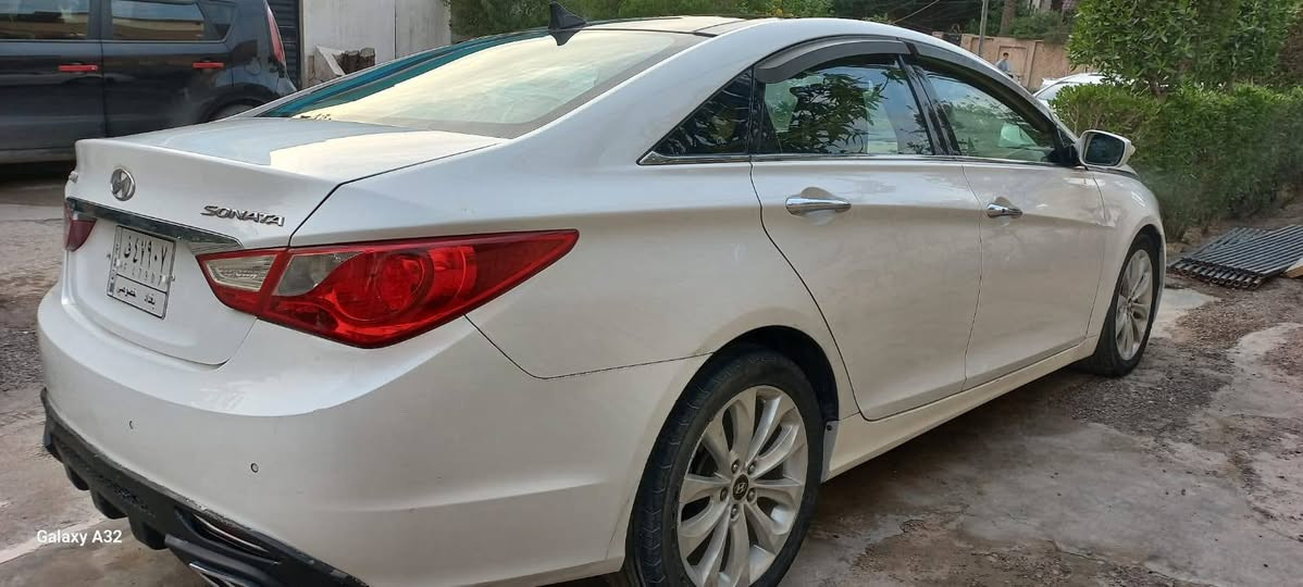 سوناتا ١١خليجي محرك ٢٤٠٠ كشن سايق كهربائي تدفئة 
تبريد تدفئة ممتاز
ليحب يجي يفحص 
السعر ١٢٥ وبيها مجال 
 العنوان بغداد مكلف بالنشر فقط اي استفسار رقم صاحب السيارة ‎0771 733 6331 متواجد واتس اب ايضا
