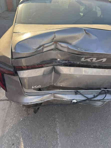 السلام عليكم 
K4 أمريكي 
موديل 2025
ماشية 12 الف
فئةEX فول عدا الفتحة
حادثها مبين بالصور
ايرباك بردة فقط
مازده لد 
بك لايت لد
داخل رصاصي 
بصمة 
رادار كل الجهات 
توقف ذاتي 
توقف خلفي
شاشة متصل 
كامرا 360
ابيع على حادثها  138 وبيها  مجال 
العنوان بغداد الشعب 
***********
