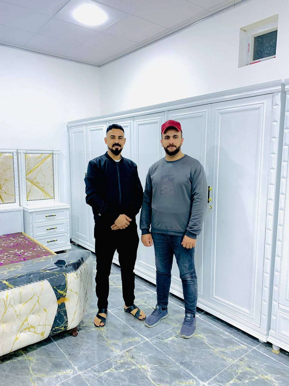 صناعتناهويتنا🔨🔨🇮🇶
#اثاث_عبدالله_السلطان      القادم أفضل انشاء الله 💙
فصال حسب طلب عمل كافه غرف نوم صاجي وكافه الالوان 💜💙♥️ وفصال كافه دواوين حسب طلب ضمان العمل ١٠ سنوات 
الشرقاط الحي العسكري مقابيل مطعم خان جكن مقابيل الاستداره معرض عبدالله السلطان ***********
الف مبروك اخوي حقي العويد
