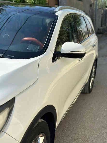 سورينتو 2015فول مواصفات رقم بغداد
بانورما 
محرك وكيل كفالة عامه
الكير مبدل هايدروليك جديد
صدر جديد نضيف جدا
باتري جديد 
السيارة جديدة 
السعر 220 وبي مجال
***********
