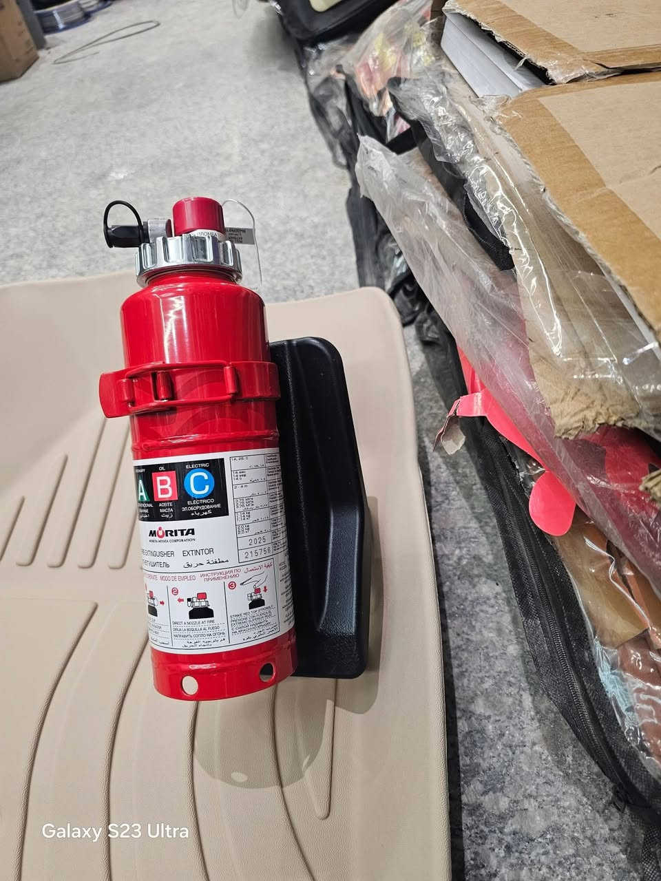 الحميري الإكسسوارات  
وصول طفايه لاندكروز اصليه بريم
بابل شارع ٦٠
***********
