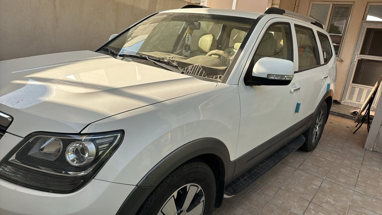 كيا موهافي موديل 2019 استيراد الشركة الدولية رقم جديد ماشية 64 الف قابل للزيادة المواصفات استندر كرسي السائق كهربائي  فيها ضربة بسيطة في الدعامية جهةٍ السائق مع تعديل بسيط في الجاملغ الامامي مع المازدة وايضا الجاملغ الخلفي جهة السائق موضح في الصورة  الباقي مكفولة  الاتصال على رقم ***********
