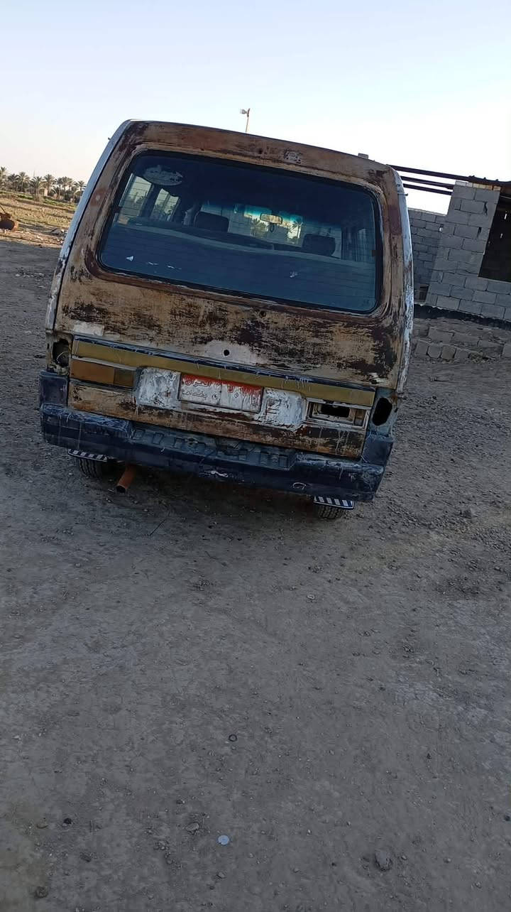 سلام عليكم سياره كيا بستا للبيع موديل 94 رقم بغداد احمر. محرك بي تبخير كير وكسن وحداديه جديد السعر 22 وبيها مجال...
 مكاني بابل قضاء المحاويل تواصل على هذا الرقم ***********
