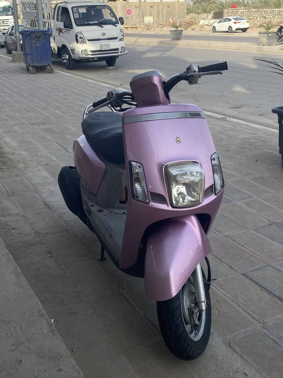 للبيع ماكس بوليس مسطره 2010 جديده صارلها اسبوع طالعه من المعرض مابيها اي نقص وموجود وصل معرض.  لونها مميز لون العداد بلون الدراجه شراي تعال خاص

واذا مراوس راويني دراجتك خاص 

***********
