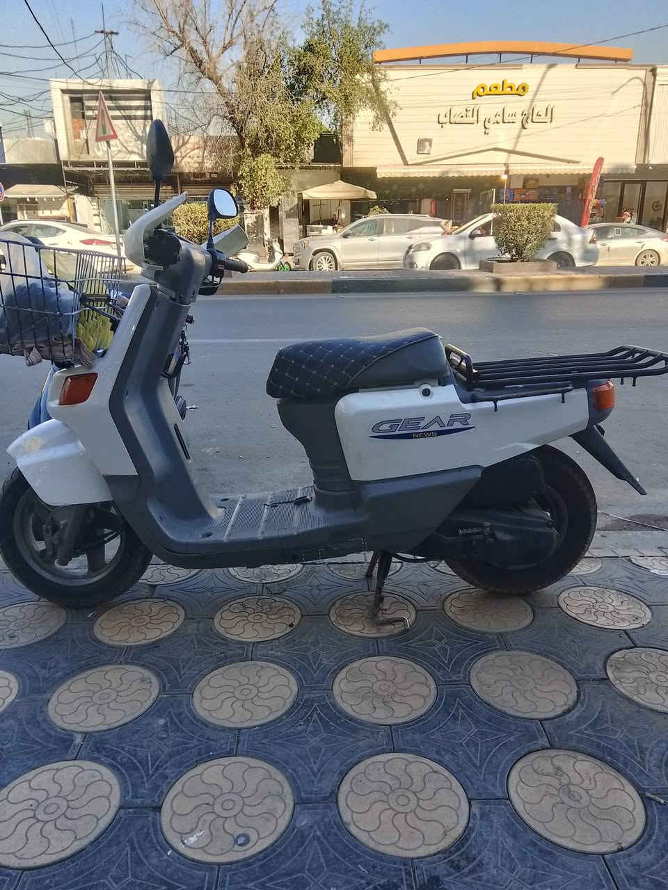سلام عليكم دراجه بيكم بيضه للبيع نظيفه كلش والله نقصهه بس خرز كلج وفايبرات باتري جديد كهربائيات كلهه شغاله سعرهه 375وبيهه مجال مكانهه الاعظميه ***********
