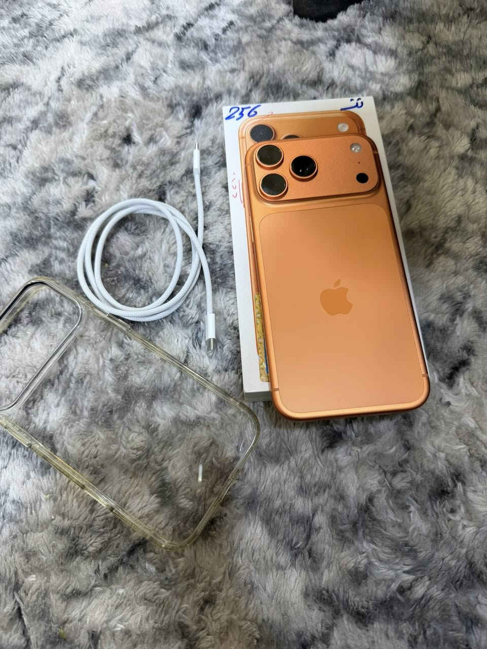 17برو ماكس شريحة ألكترونيه 
الجهاز اخو الجديد مكفول من كلشي 
مشحون ٦٠مرة 
سعره ١٨٠٠قفل
عنواني البصرة التنومه
رقم الهاتف *********** شغال واتساب فقط
