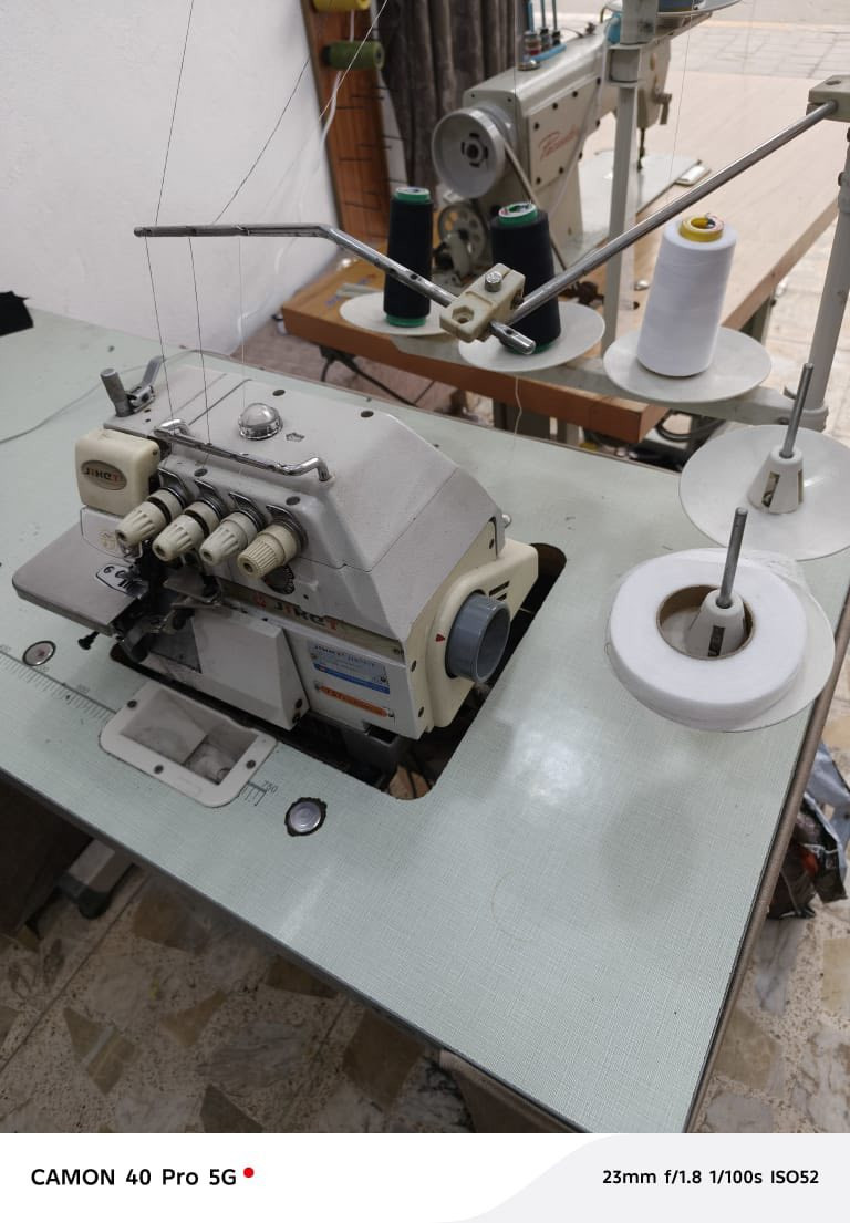 السلام عليكم ورحمة مكاين خياطة وفر للبيع نضيفات ***********
