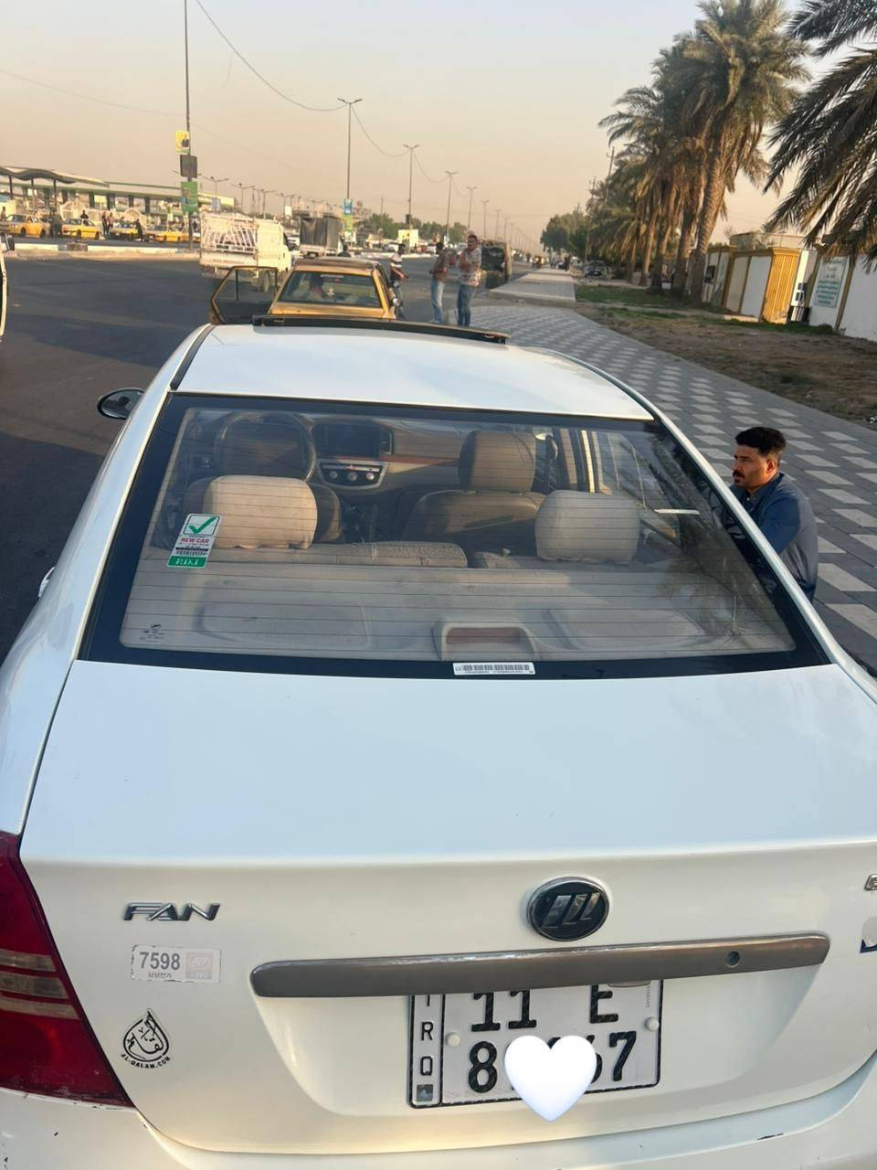 سلام عليكم ليفان للبيع موديل 13رقم بغداد بسمي بيه خيط بخار سعر 48وبيه مجال ***********
