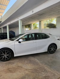 كامري SE • ٢٠٢٤ • ٤٤ ألف ميل