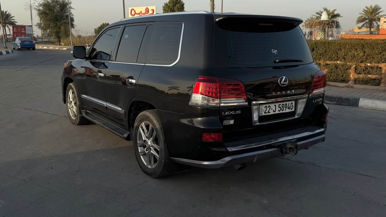 سلام عليكم //// بيع فقط/////
Lexus //. LX570 — خليجي
لكزز سبورت S خليجي اسود موديل // 2013. 
مكفوله فقط صبغ شبرين تحت تريشه باب خلف السكن 
السونار مرفق مع الصور 
ماشيه ٢٣٠ كيلو متر 
السياره كامله ١٠٠٪؜ مابيها نقص ابد ابد ابد 
تخم تاير جديد/مبدل دهن الكير /المكينه خير من الله / ترايها مال زيروا /تبريد ثلج / باتري جديد / سياره عليها صيانه بشركة لكزز والفاتوره موجوده 
كتاب تضليل ٨٠٪؜. بعد ١١ شهر ويسقط 
ميحتاج هزه كامله هزتها 
فقط تحويل 
سياره باسمي 
مكان السياره // بابل - حله - حي الجامعه 
سعر السياره 365$
رقمي اتصال + واتساب (( ***********))
0️⃣7️⃣8️⃣1️⃣6️⃣2️⃣5️⃣2️⃣4️⃣2️⃣1️⃣ حلة, بابل

