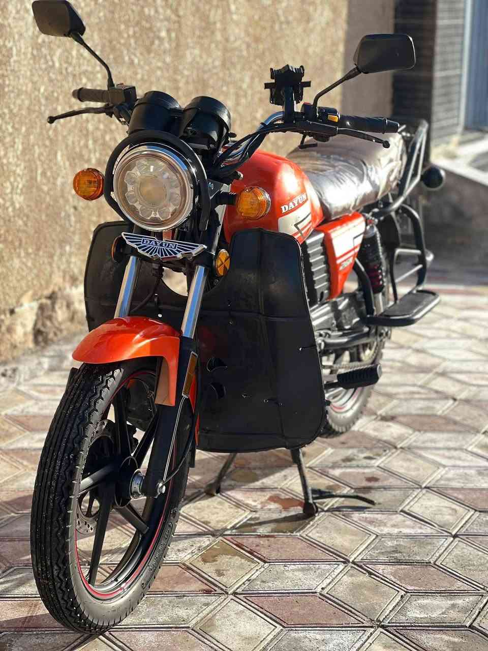 السلام عليكم دايون نفخ 2022 رقم وسنويه بسمي دراجه نظيفه وأحلى من الصوره مال جناي دراجه نضيفه جدا مكاني كربلاء السعر 2100وبيه مجال للشراي للاستفسار الاتصال ***********مداور ثاني يوم
