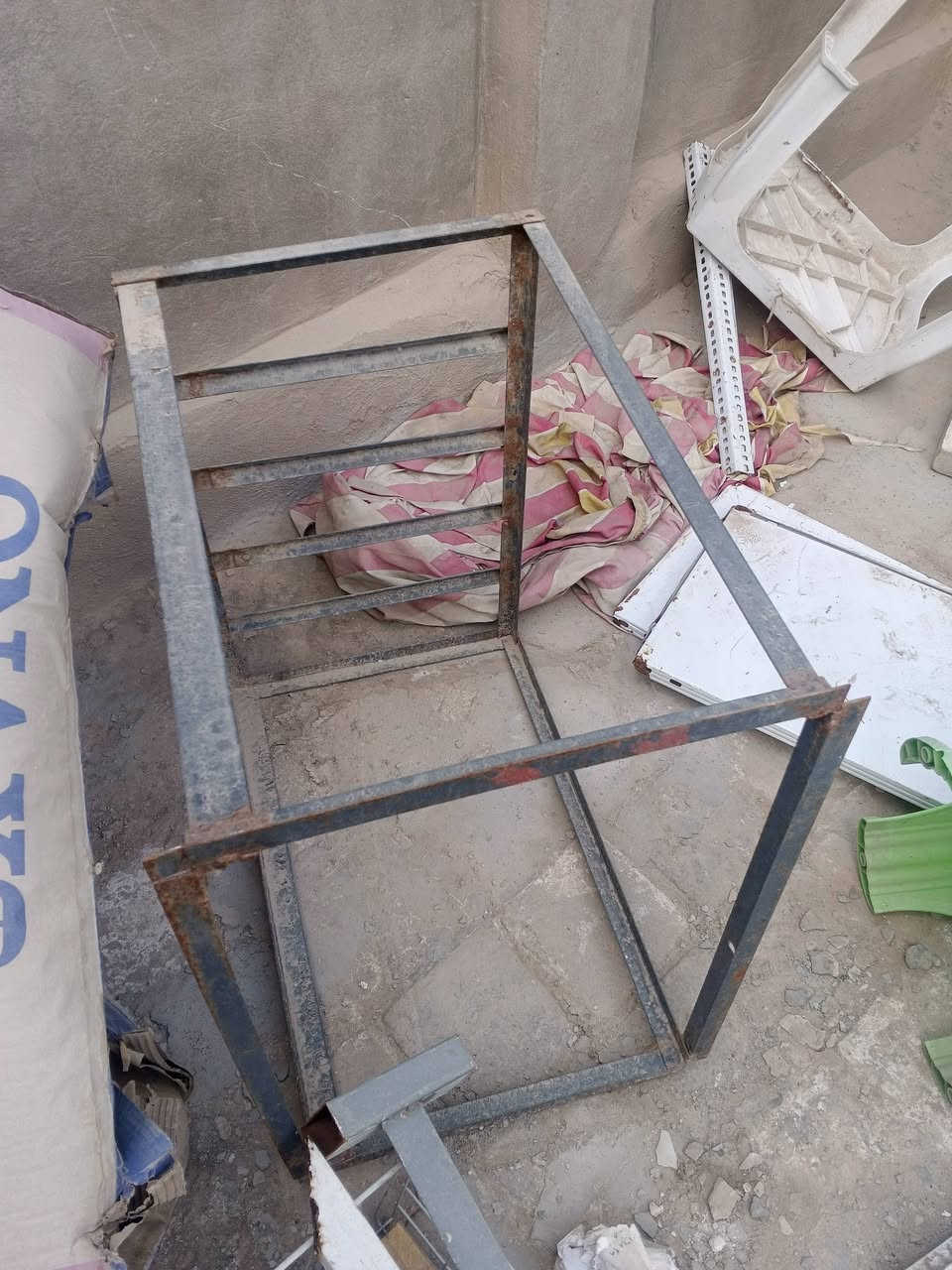 سلام عليكم رفوف للبيع مع القفص بيهن تقريب40رف وشكو حديد بالصورة كله للبيع انطيني بي سعر زين وتعال موشراي لاتعبني


**إذا كنت صاحب هذا الإعلان وتريد حذفه لأي سبب، رجاءا أرسل رسالة إلى الدعم الفني**