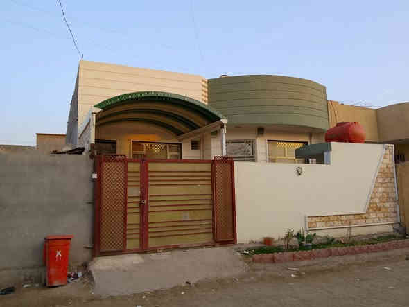 سلام عليكم
بيت للبيع حي المختار الثقفي خمسه دونم 
خلف عمارت فلاح الزبيدي يبعد عن شارع المطار 100متر
بناء حديث طابوك بناء درجه اوله 
خدمات كامله مجاري ماء كهرباء 
يحتوي البيت غرفتين نوم وا صاله وا حمام وا مطبخ حار وا بارد وا ستقبال ستفسار ***********
