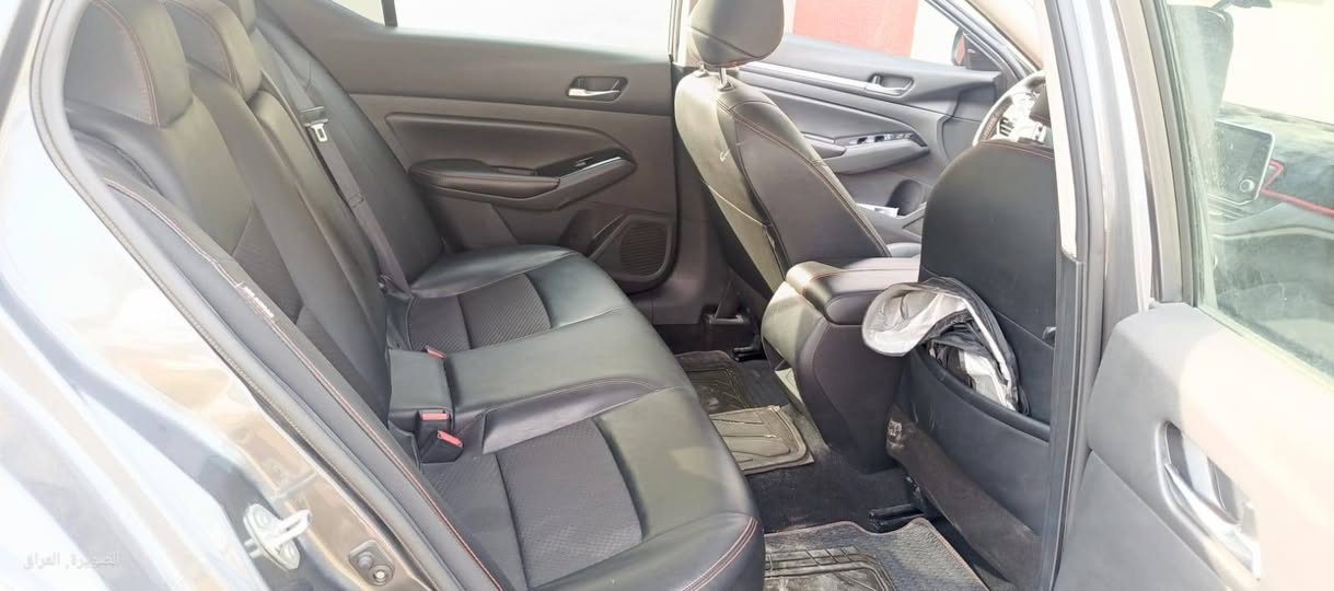 السلام عليكم نيسان التيما للبيع  موديل ٢٠٢٤  محرك 2500بيها قطعتين جاملغ  صفحة السائق تعديل وبنيد مبدل السيارة جديدة واحلا من الصور استفسار من صاحب السيارة ***********/***********
