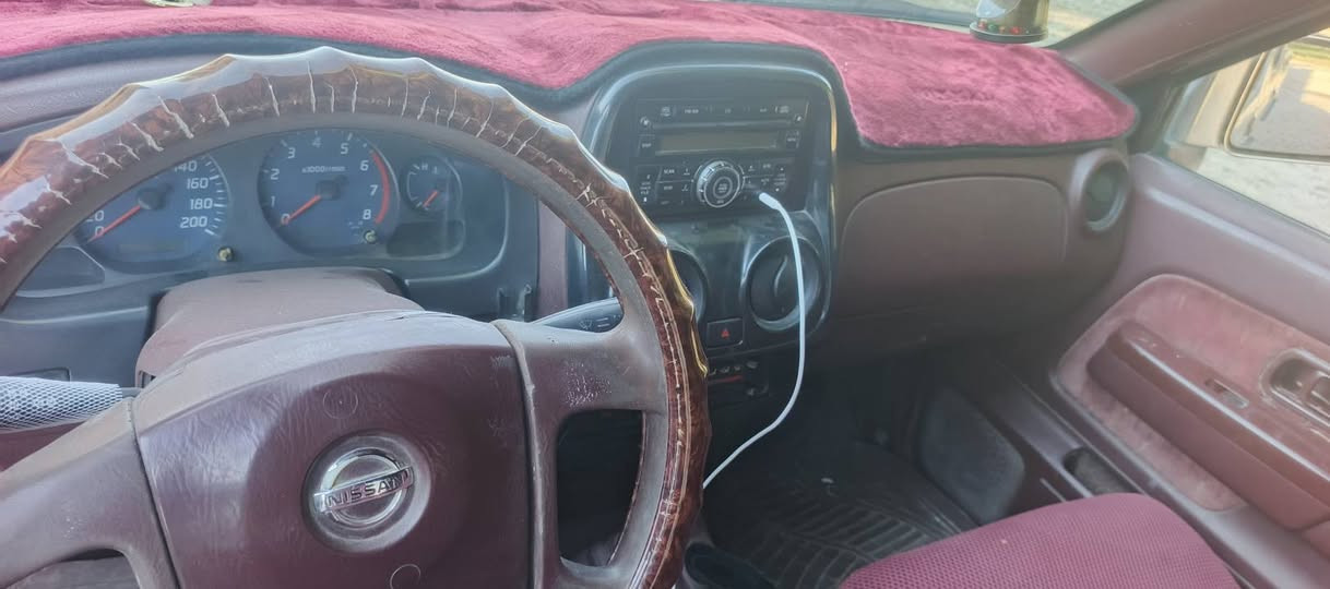 سلام عليكم نيسان 2013 نضيفه كير ومحرك وتبريد تخم تاير. السياره خير من الله مابيها نقص  سنويه لل30 مداور ثاني العنوان السماوه *الهلال للاستفسار صاحب السياره 👇
‏‪***********‬‏
