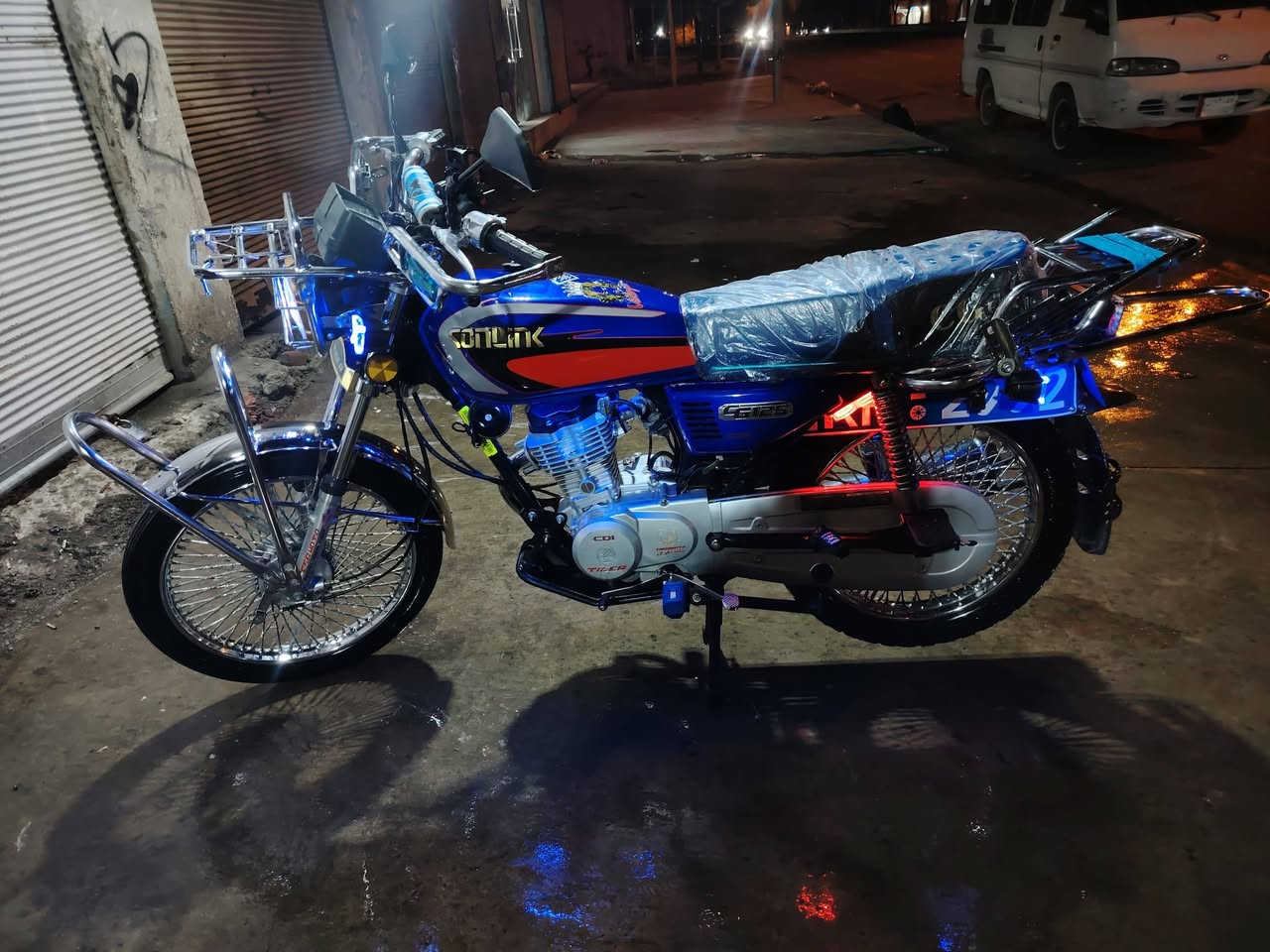 تايكر ٢٠٢٠ محرك مامفتوح شرط المحرك أخرس شلعه ومعدل كهربائيات كله شغاله مابيه اي نقص الماطور كله شرط العنوان حي البكر بعد جامع البديع رقم تلفون *********** بيه واتساب اخوان خاص مارد واتساب أو اتصال عله الخط السعر ٦٥٠ الف
