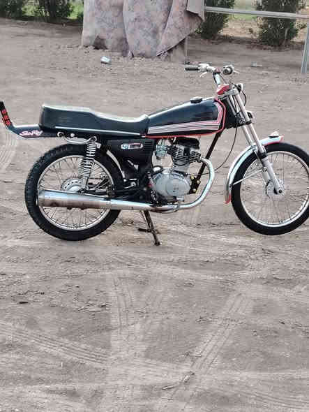 دراجه نامه لبيع كلك دراجه اي نقص ما عوزهه دراجه احله من صوره بعد سعر 475مكان غراف وبخدمت شراي تصال ***********
