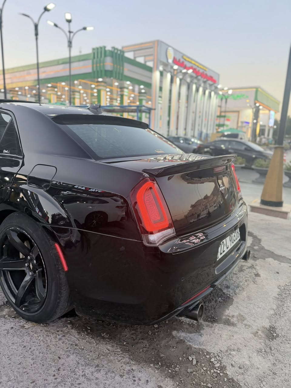 السلام عليكم كرايسلر اوباما Sسياره اعلى مواصفات موديل 22. 
كشنات تدفئة تبريد امامي خلفي +الستيرن. كشن خزن ميموري 
مري قلاب ويه البك برده خلفيه كهربائيه محرك 5700. سياره خير من الله حادثها  بنيد مبدل وجاملغات مبدلات اصليات نفس اللون والغد الايسر صاير بي تعديل ولحيم وبداية اللغد الايمن معدل وصابغي. تكمة سايق مرشوشه كلير بأمريكا وقابل للأزاله يعني لاضربه ولامعجون ولا اي شي بيها سياره بيها شوي بارد  بالقماره من يم بنوراما بينته بالصور 
رقم اربيل بأسمي سنويه وهزه جديده مكاني بغداد حي القاهره اخوان ذكرت كل التفاصيل رقمي ***********. تبريد منضومة جديده وصدر جديد ومحرك وكير خير من الله بيها منضومة غاز حكوميه بعدها بالضمان سعرها 220وبيها مجال. بيها كزوز بوابات صور الحادث داخل المنشور

