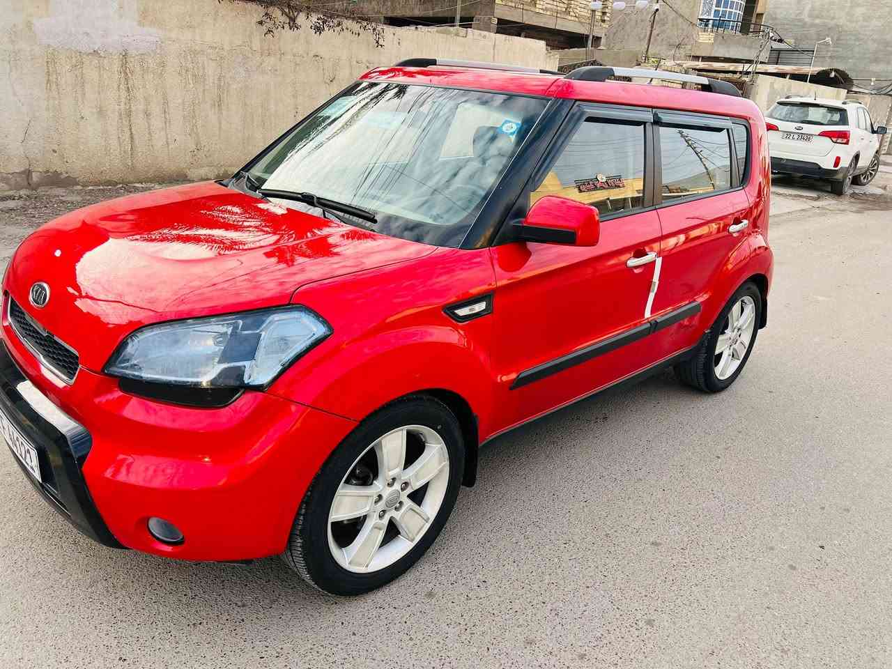 السلام عليكم للبيع كيا صول موديل ٢٠١١ وارد خليجي رقم بغداد بأسمي مكينه ١٦٠٠ دوش كير مكينه حداديه تبريد بحاله جيده ماشيه ١٥٠ كم بيهه صبغ ٣ قطع موجود سونار مكانهه بغداد السعر ٩٥ للاتصال ***********
